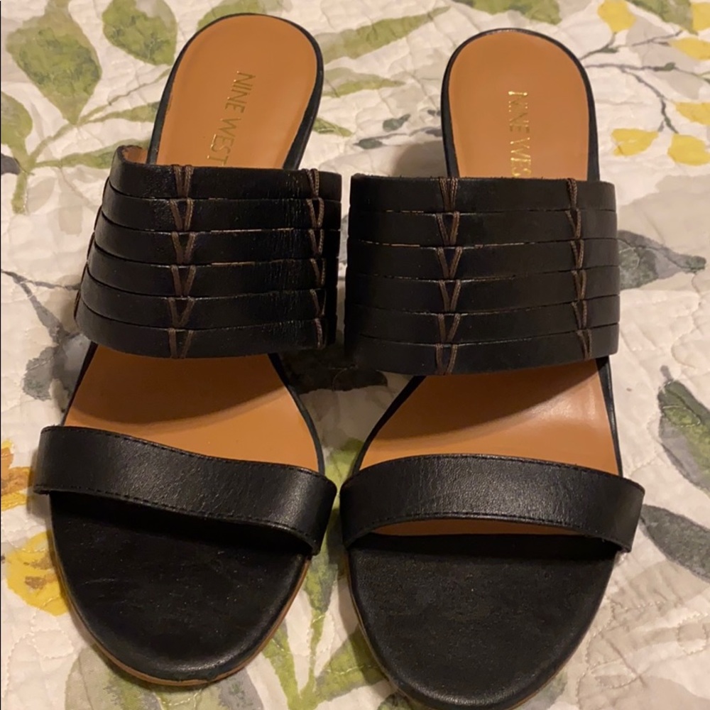 Nine West black leather sandal size 8.5